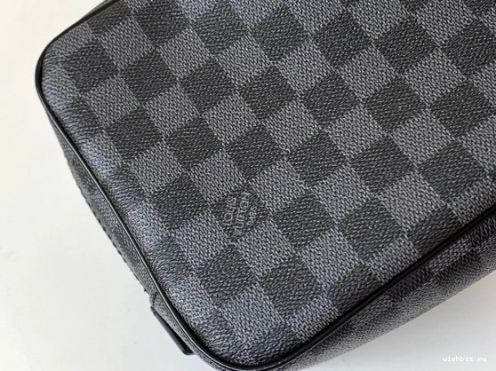 WIS GM VUITTON LOUIS POUCH TOILETRY 0925